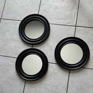 Elegant Black Round Wall Mirrors Set